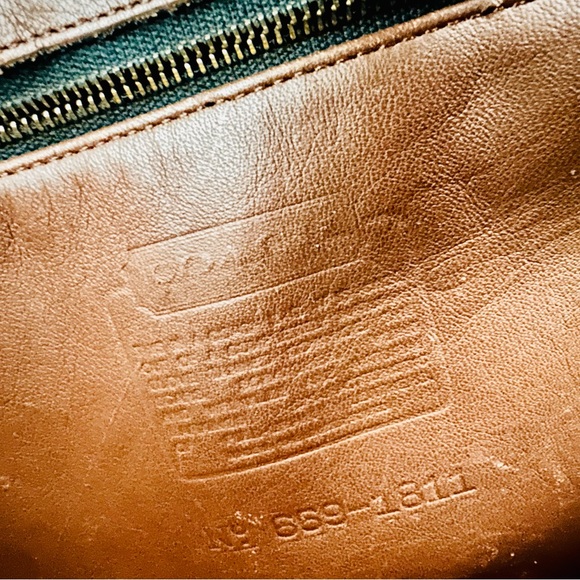 SOLD. Vintage Coach Leather Bag Flap Magnetic Closure 90s - Picture 12 of 15